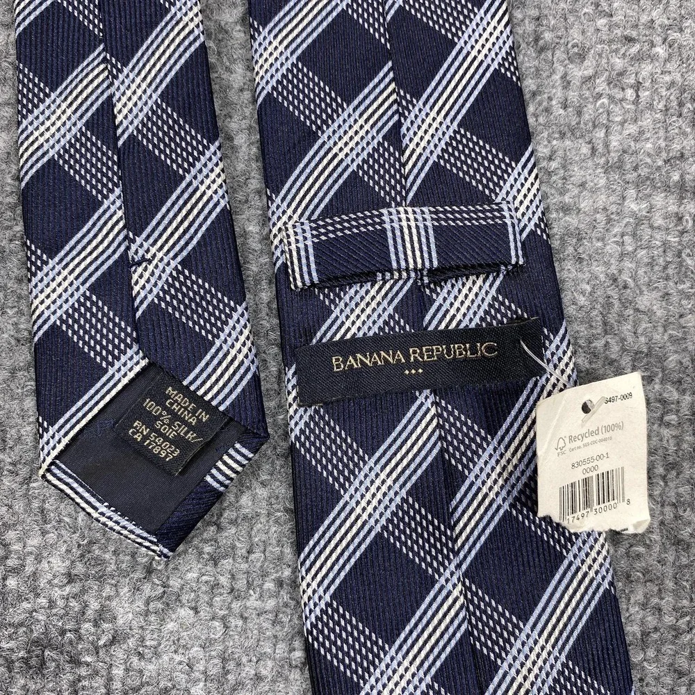 Banana Republic Tie Mens One Size Navy Blue Plaid 100% Silk Classic Necktie